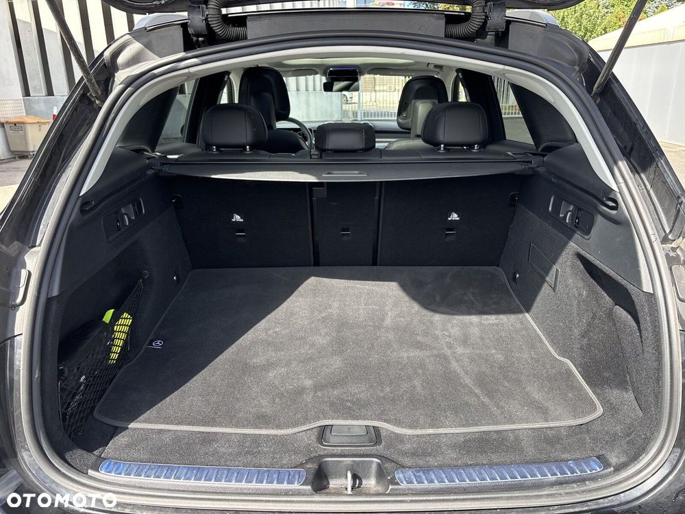 Mercedes-Benz GLC - 27