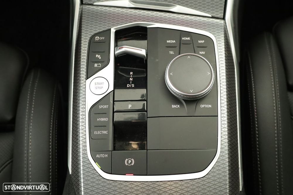 BMW 330 e Edição Desportiva M Auto - 14