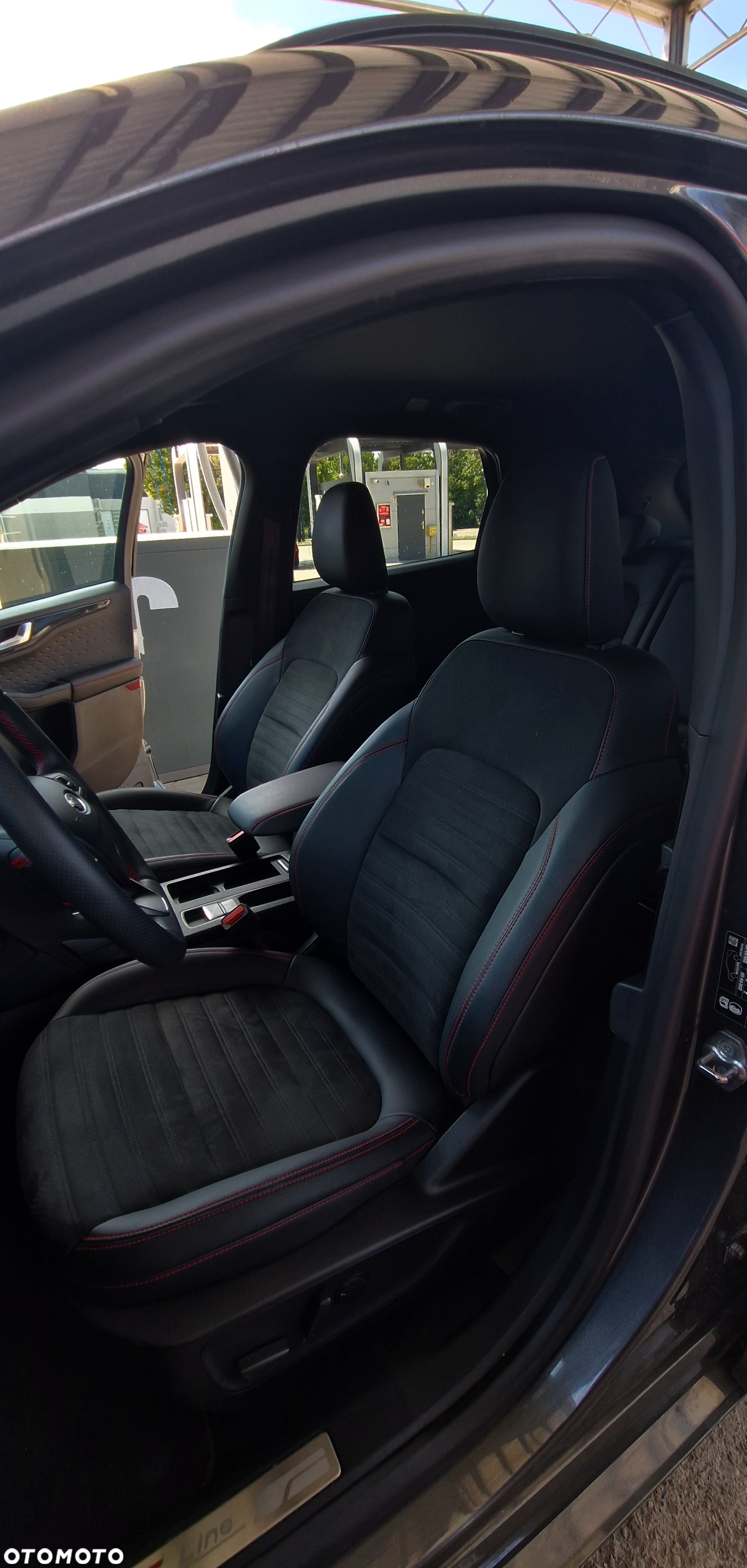 Ford Kuga 1.5 EcoBoost FWD ST-Line - 17