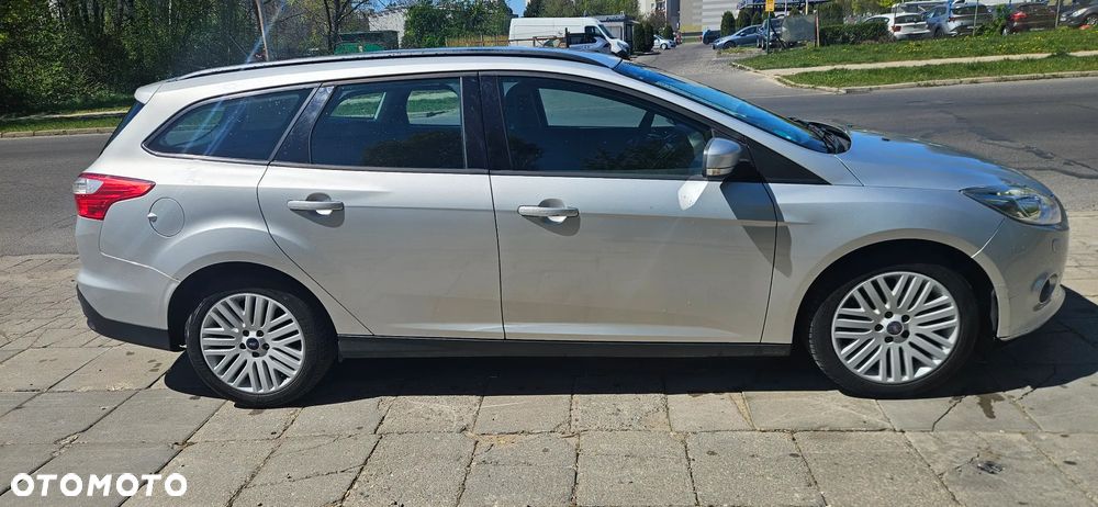 Ford Focus 1.6 TDCi DPF Titanium - 6