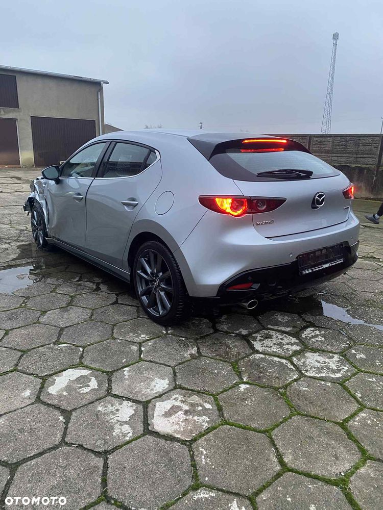 Mazda 3 SKYACTIV-G 2.0 M-Hybrid 150 - 4