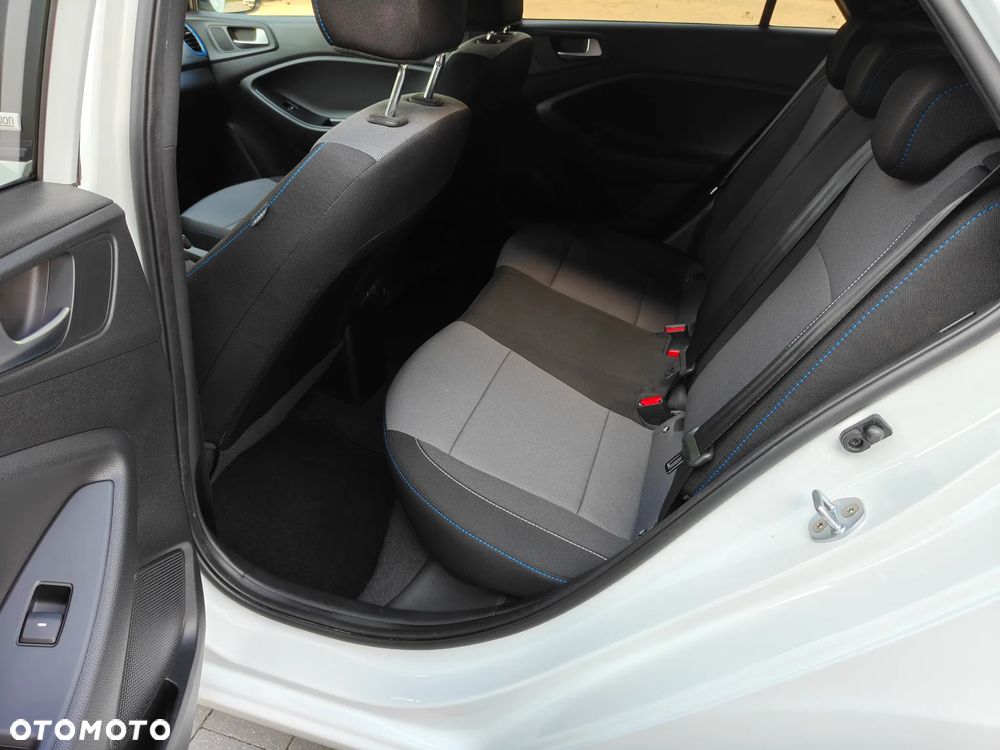 Hyundai i20 1.2 Passion - 6