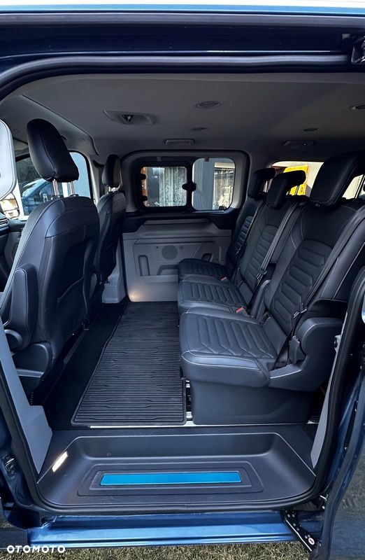 Ford Tourneo Custom - 7