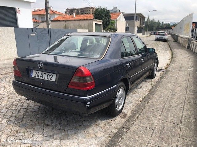 Mercedes-Benz C 220 D Elegance - 2