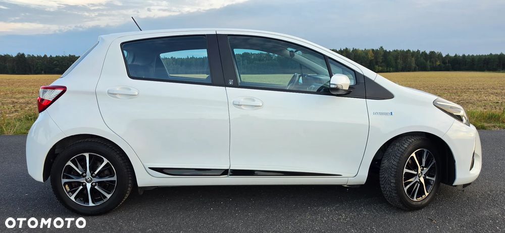 Toyota Yaris 1.5 VVT-i Team Deutschland - 5