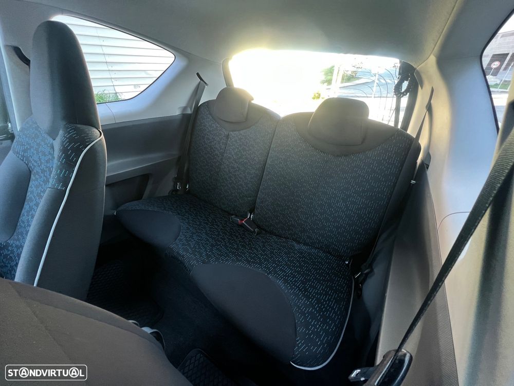 Peugeot 107 1.0 Millesim 200 - 24