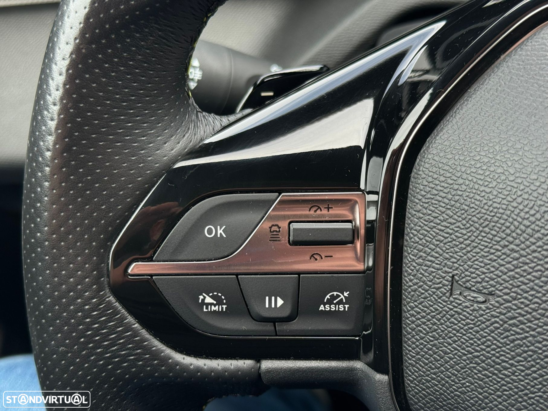 Peugeot 308 1.6 Hybrid GT e-EAT8 - 32