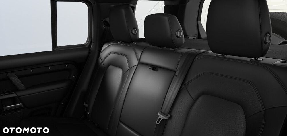 Land Rover Defender - 6