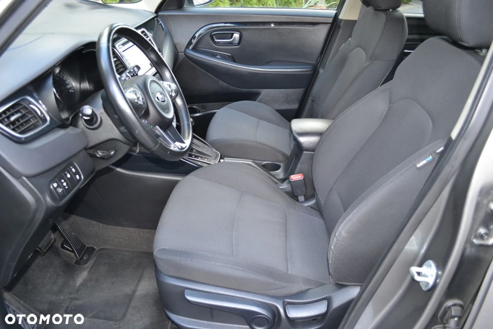 Kia Carens 1.7 CRDi Business Line 7os 7DCT - 19