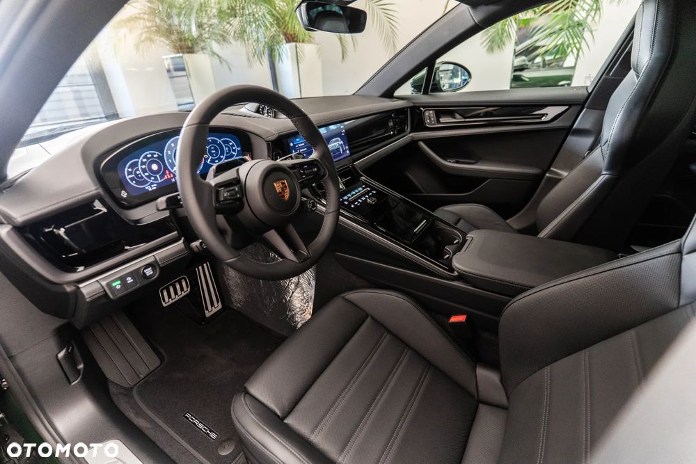 Porsche Panamera 4 - 9