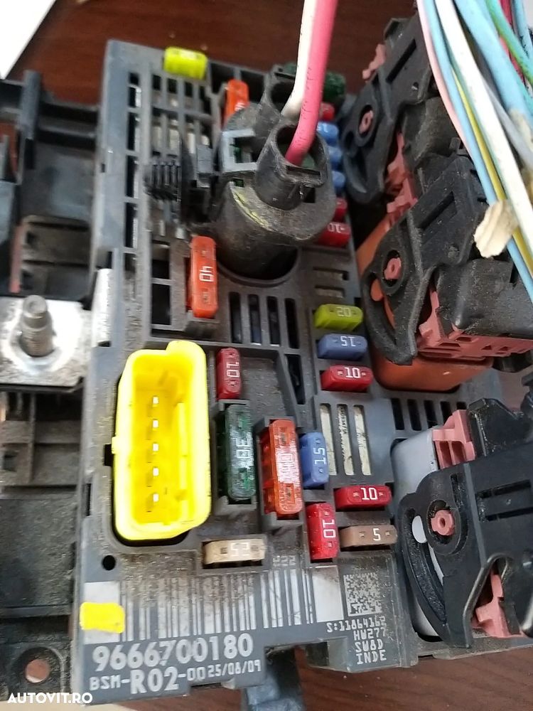 Panou Sigurante BSM cod: 9666700180 pentru Citroen C4 Picasso, C5, Peugeot 407 3008 an 2008 - 1