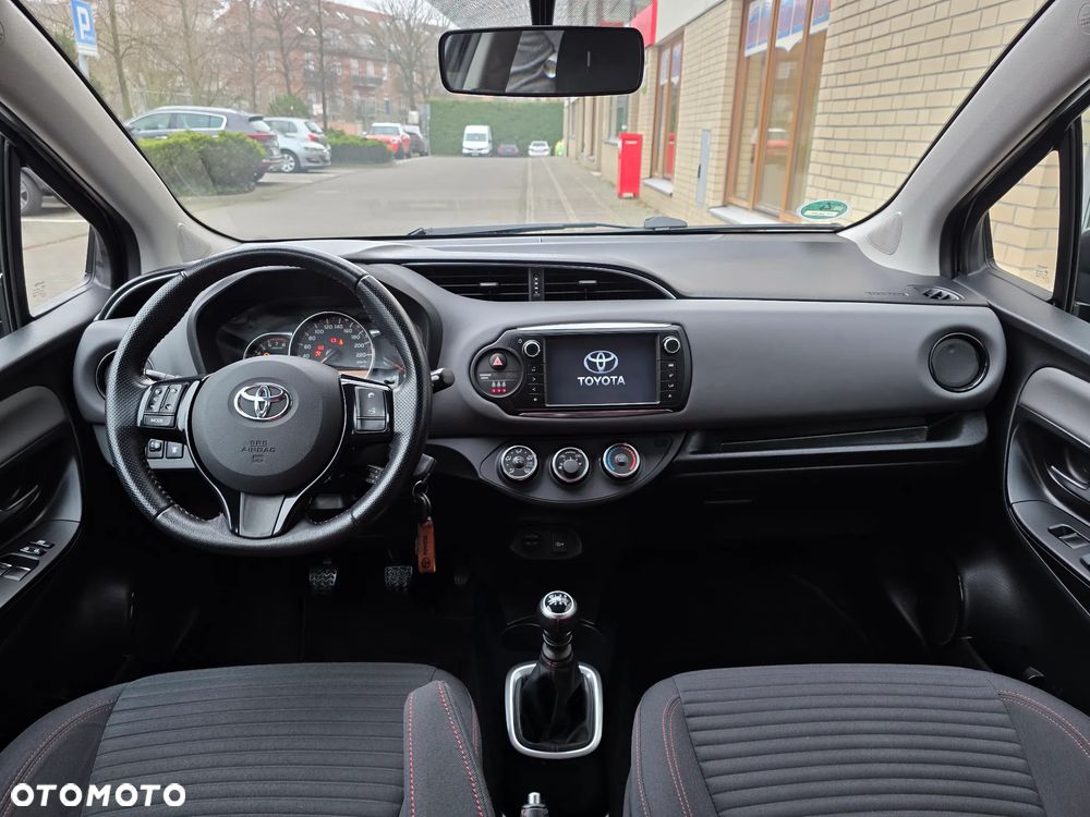 Toyota Yaris 1.33 Selection Platinum - 26