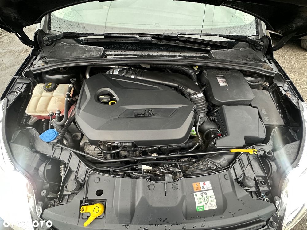 Ford Focus 1.6 EcoBoost Titanium - 24