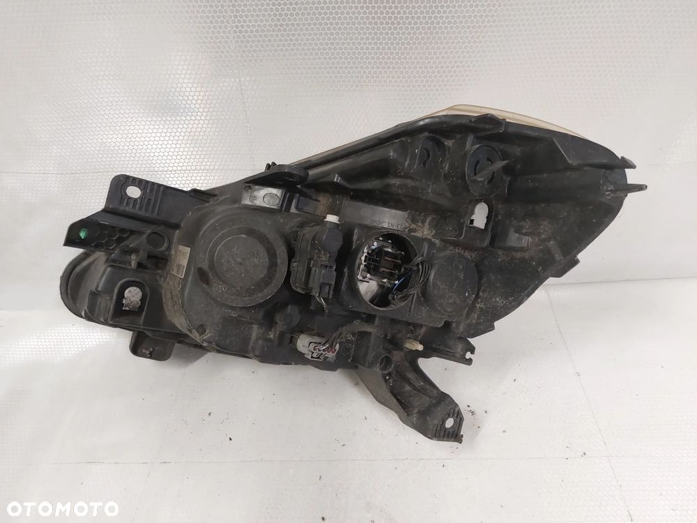 .  LAMPA PRZOD PRZEDNIA PRAWA RENAULT CLIO 3 LIFT - 3