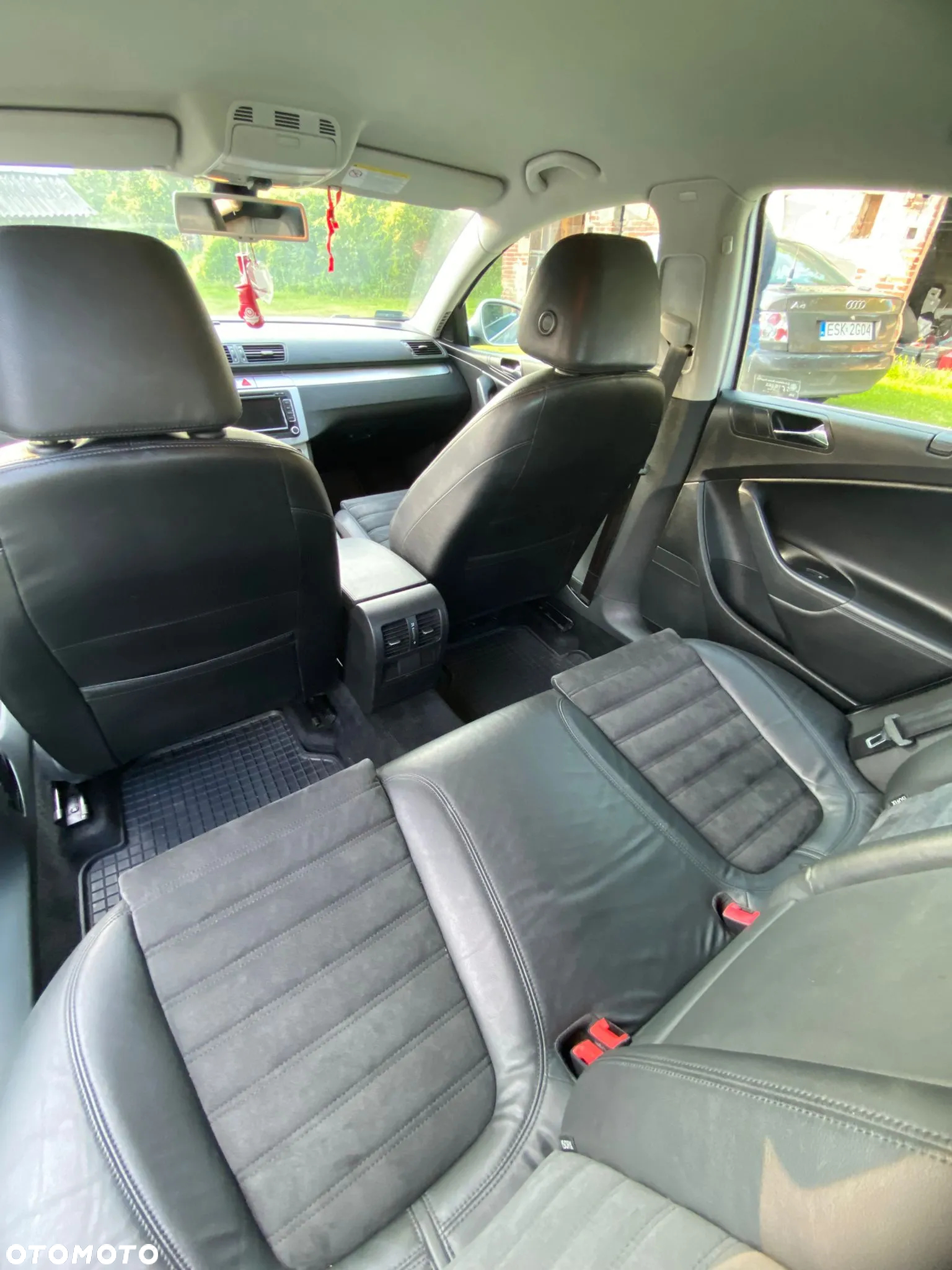 Volkswagen Passat 2.0 TDI DPF Highline - 12