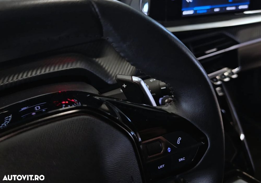 Peugeot 2008 PureTech 130 EAT8 Allure - 13