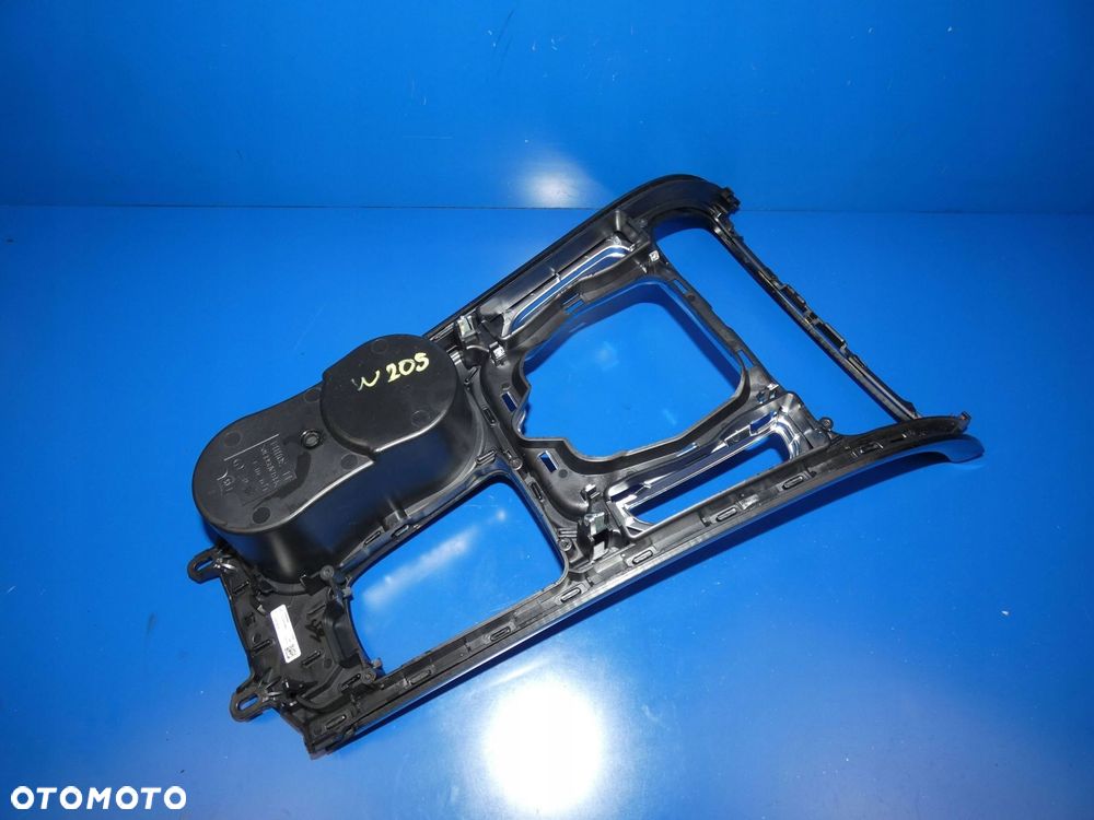 MERCEDES C KLASA W205 RAMKA TUNELU ŚRODKOWEGO LEWARKA UCHWYT NA KUBKI - 2