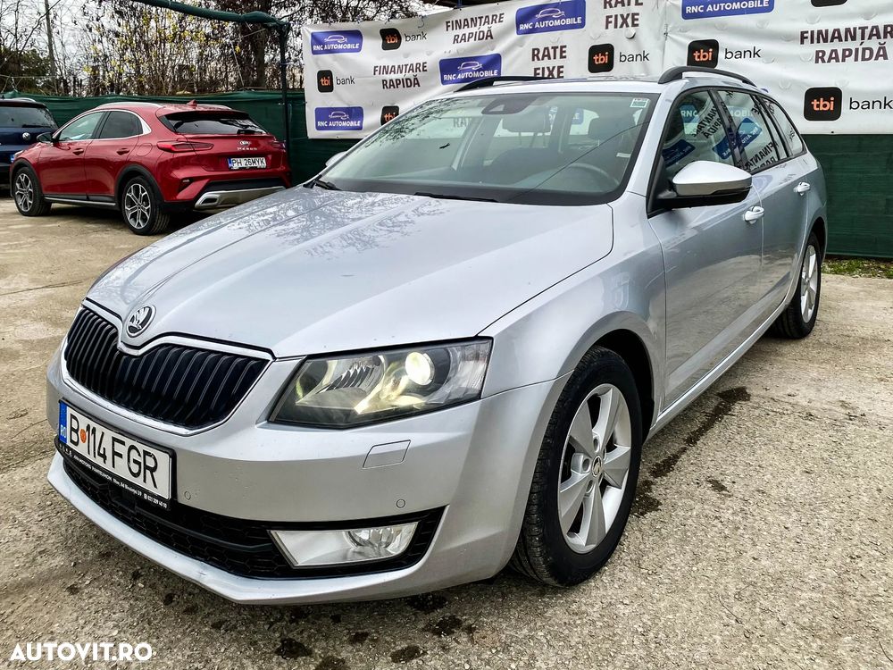 Skoda Octavia 2.0 TDI DSG Ambition - 1