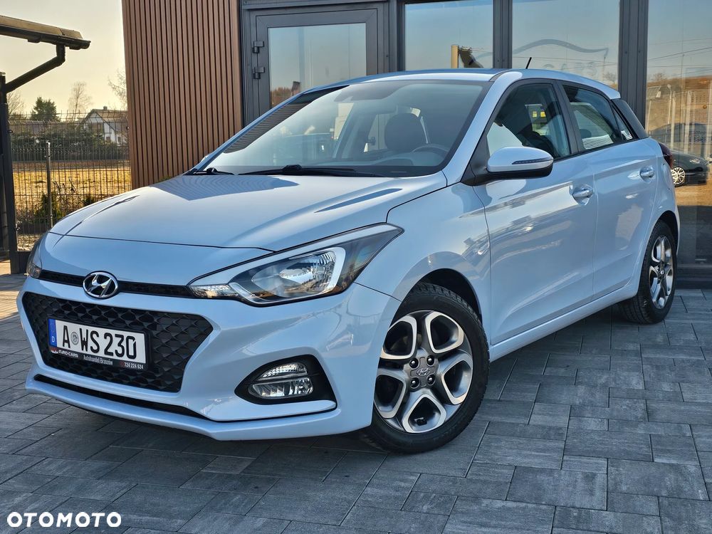 Hyundai i20 blue 1.2 Trend - 15