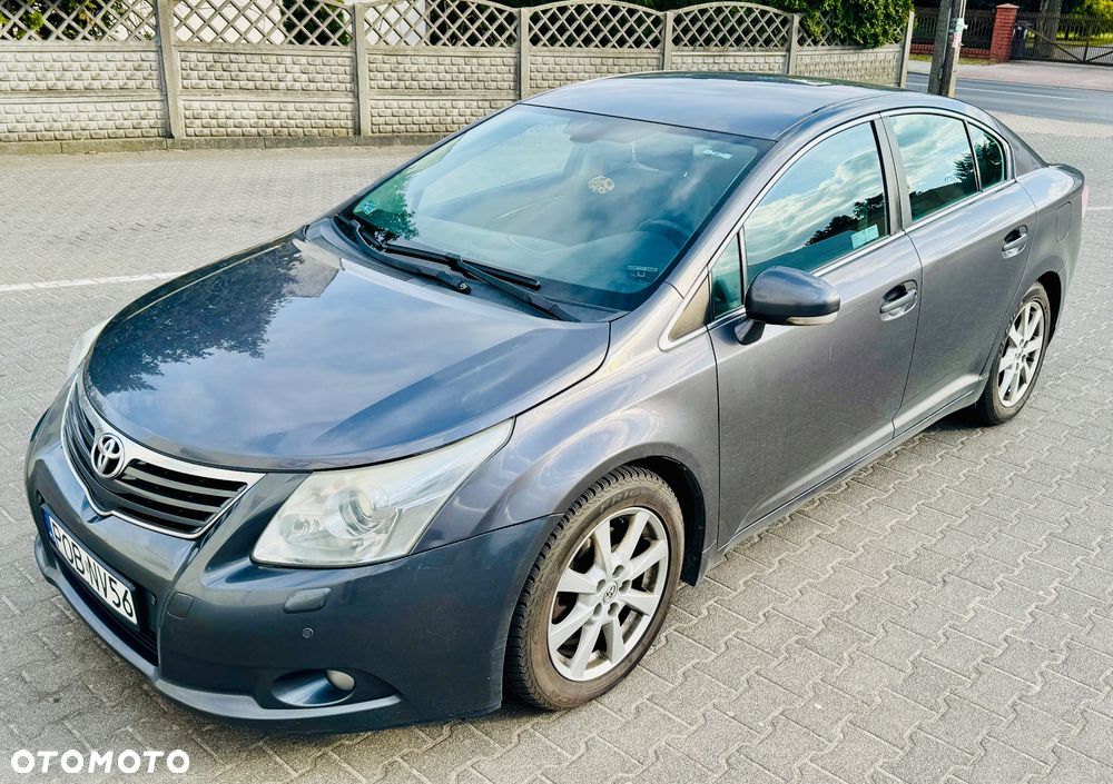 Toyota Avensis 2.2 D-4D Sol plus Premium - 1