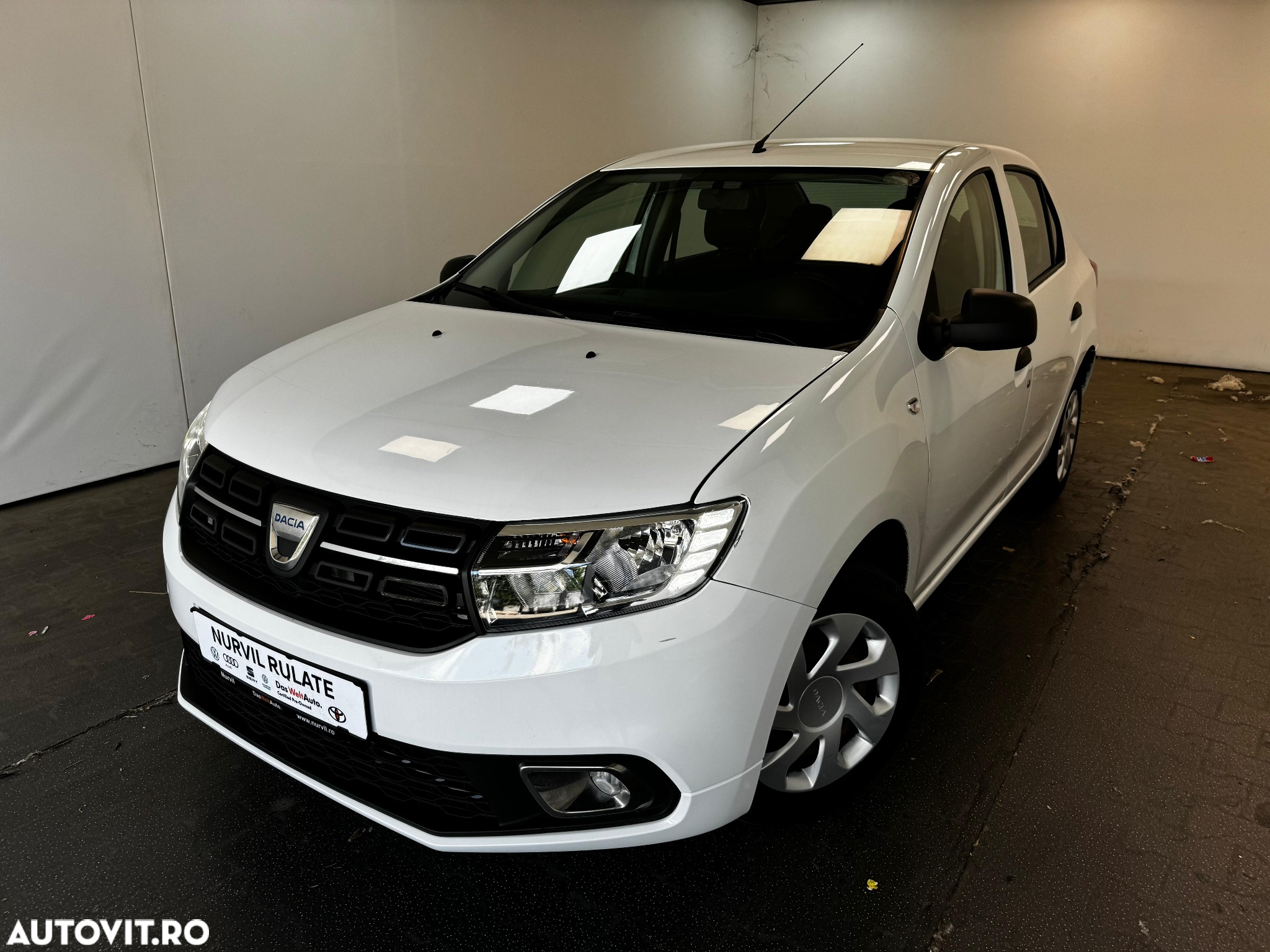 Dacia Logan 1.0 SCe SL PLUS - 8
