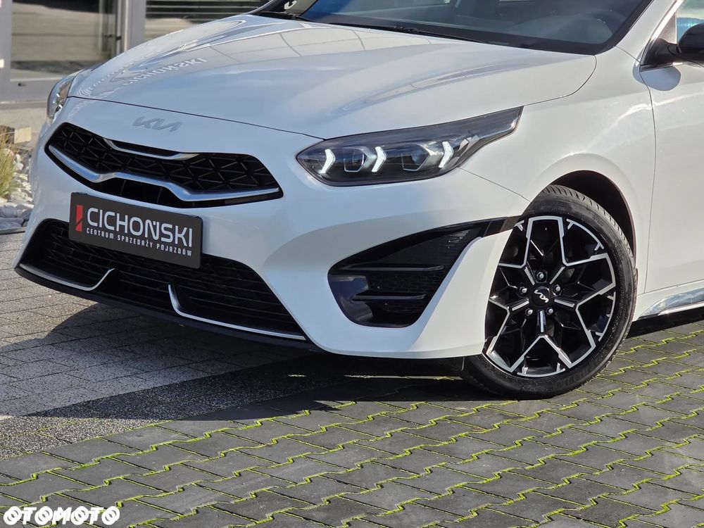 Kia ProCeed - 15