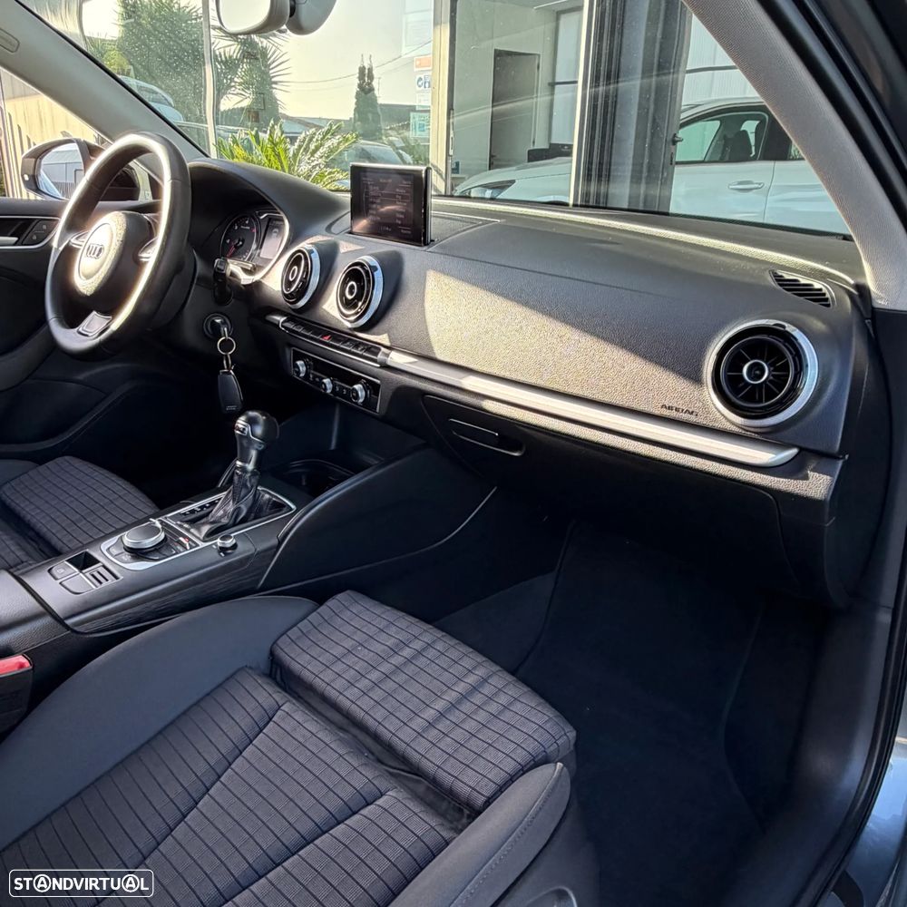 Audi A3 Sportback 1.6 TDI (clean diesel) S tronic Attraction - 14