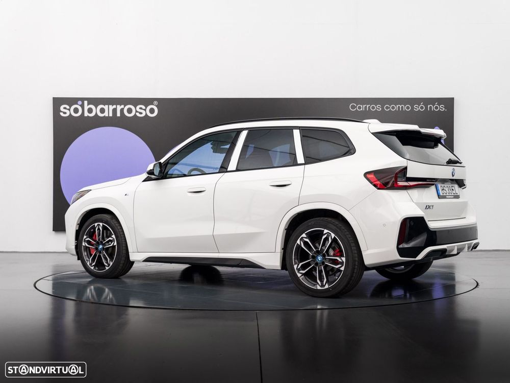 BMW iX1 eDrive20 Pack Desportivo M Pro - 4