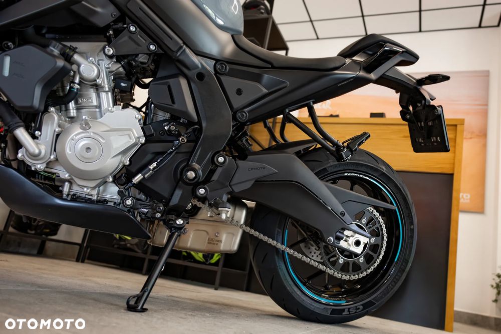 CFMoto NK - 13