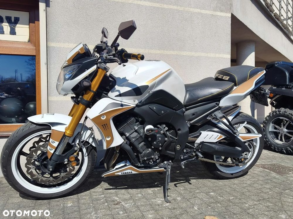 Yamaha FZ8 - 16