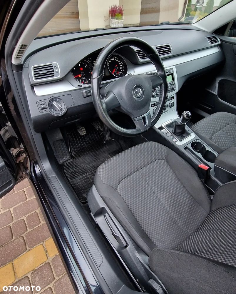 Volkswagen Passat 1.6 TDI BMT Trendline - 13