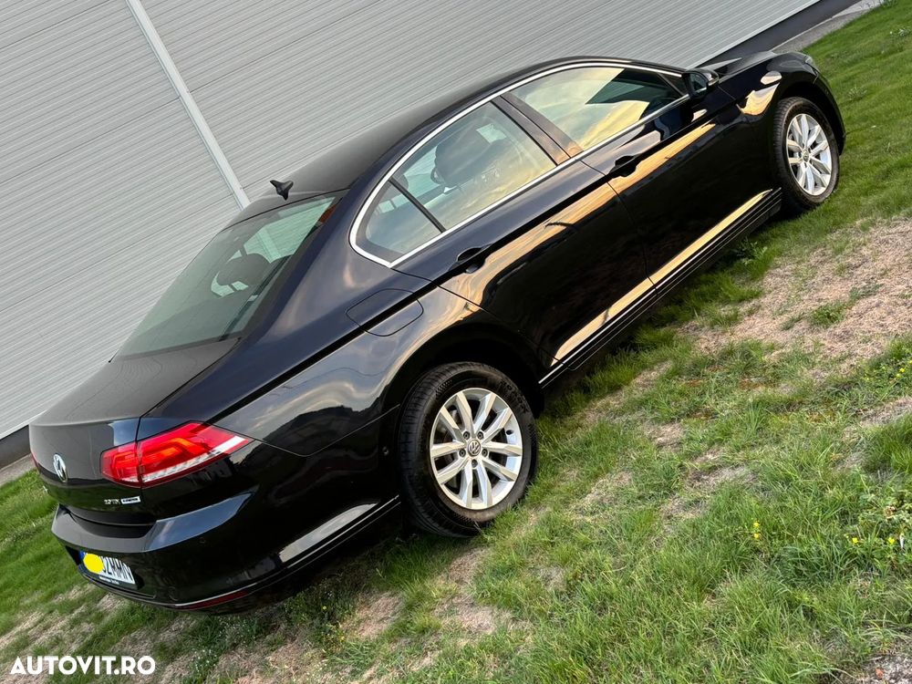 Volkswagen Passat - 4