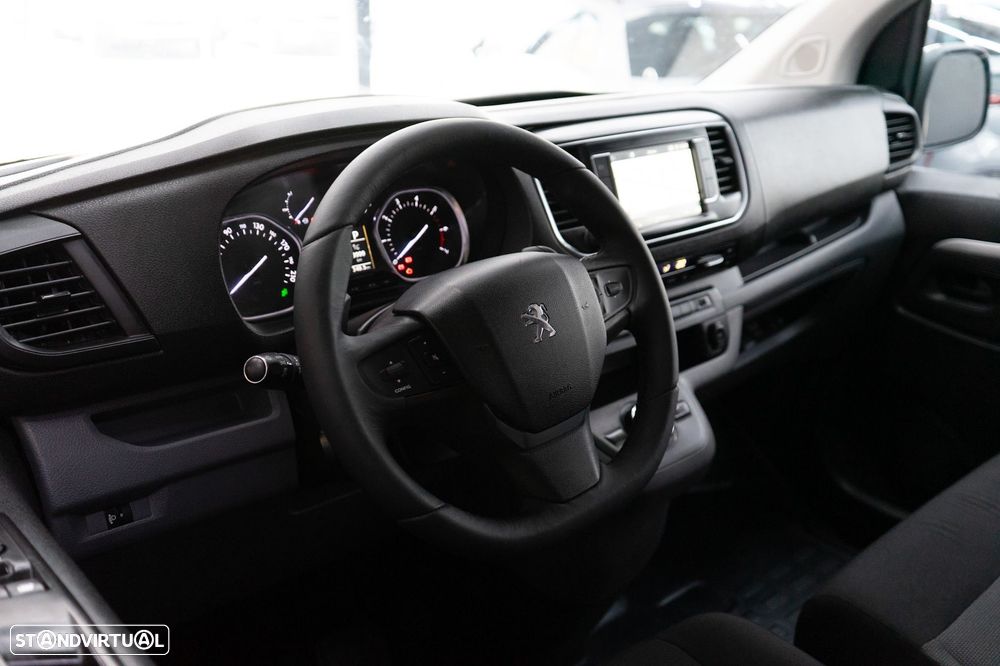 Peugeot Expert 2.0 L2 EHZ EAT8 - 8