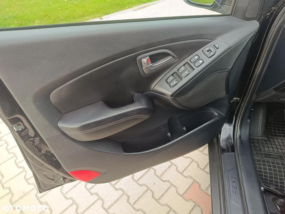 Hyundai ix35 1.7 CRDi 2WD blue Style - 22