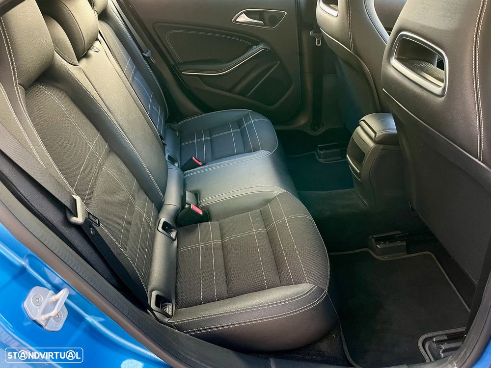 Mercedes-Benz A 160 SCORE! - 10