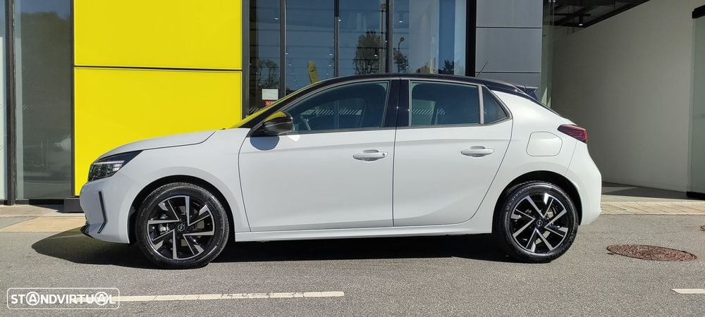 Opel Corsa 1.2 T GS - 2