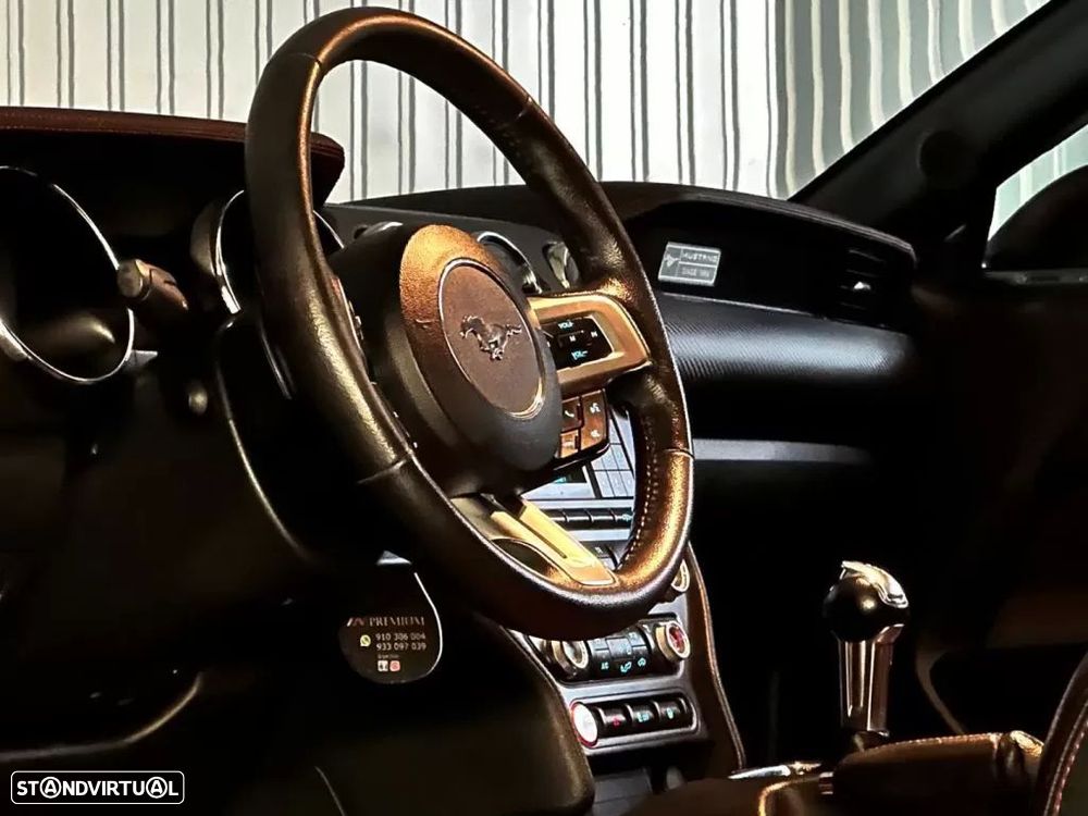Ford Mustang - 26
