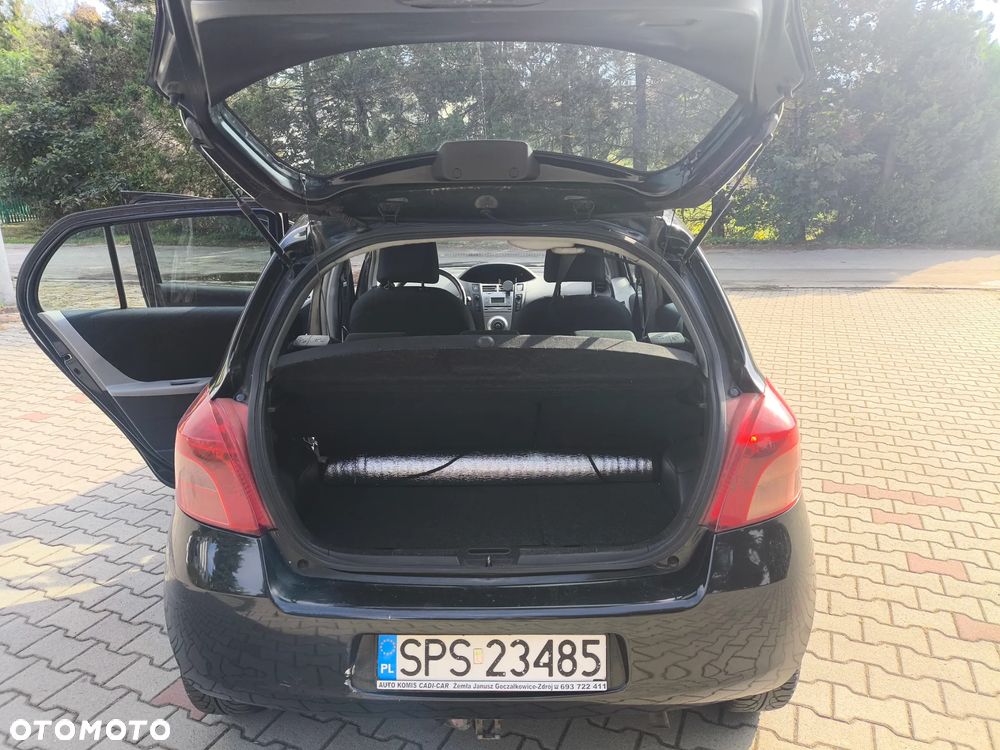 Toyota Yaris 1.3 Luna A/C - 8