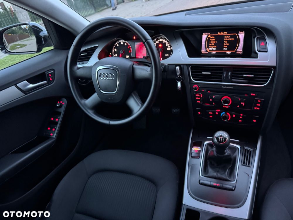 Audi A4 Avant 1.8 TFSI Ambiente - 8