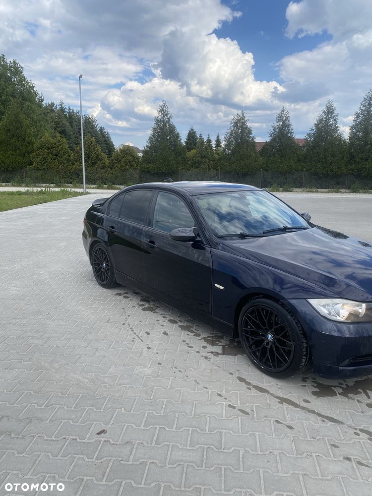 BMW 3 Series 2005 photo 3
