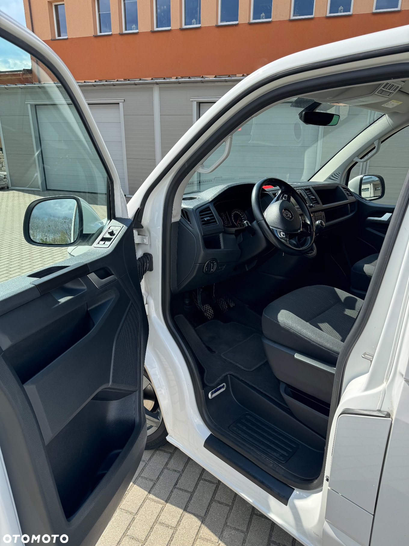 Volkswagen Caravelle 2.0 TDI L2 Comfortline - 10