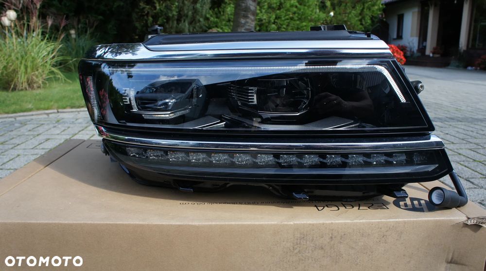 PRZEDNIA PRAWA LAMPA VOLKSWAGEN VW TIGUAN II FULL LED 5NB941082A - 1