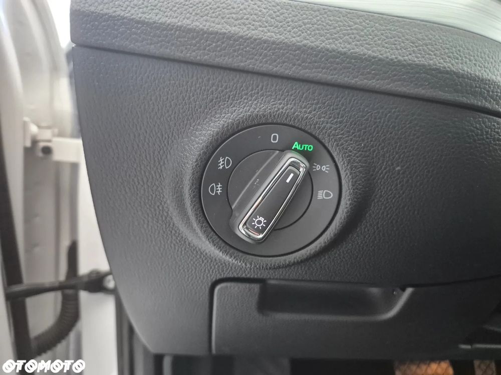 Skoda Superb 1.5 TSI Ambition DSG - 32