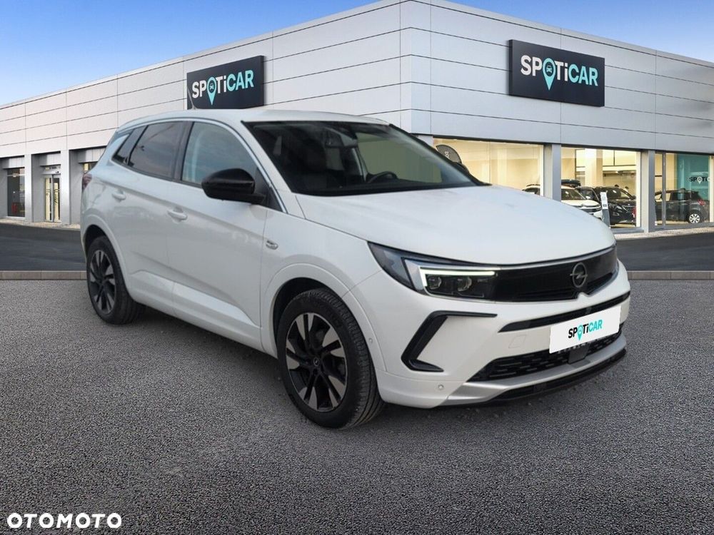 Opel Grandland 1.2 T Business Elegance S&S - 4