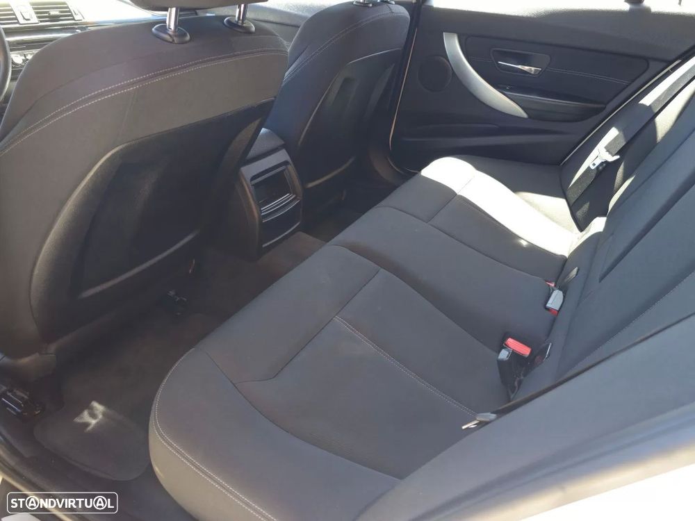 BMW 316 i Sport Line - 10