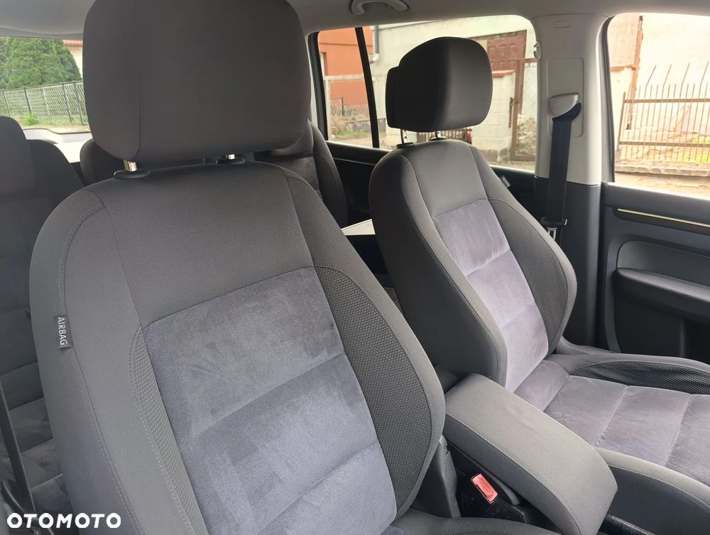 Volkswagen Touran 1.6 TDI DPF BlueMotion Technology DSG Comfortline - 12