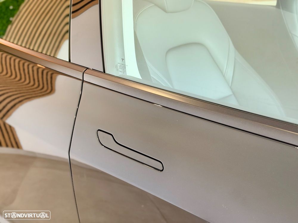 Tesla Model 3 Standard RWD - 25