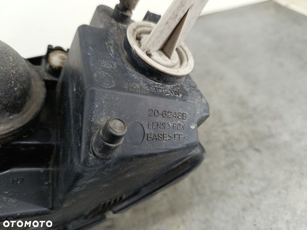 LAMPA PRZÓD PRAWA VW PASSAT B5 FL 20-6243B TYC - 7