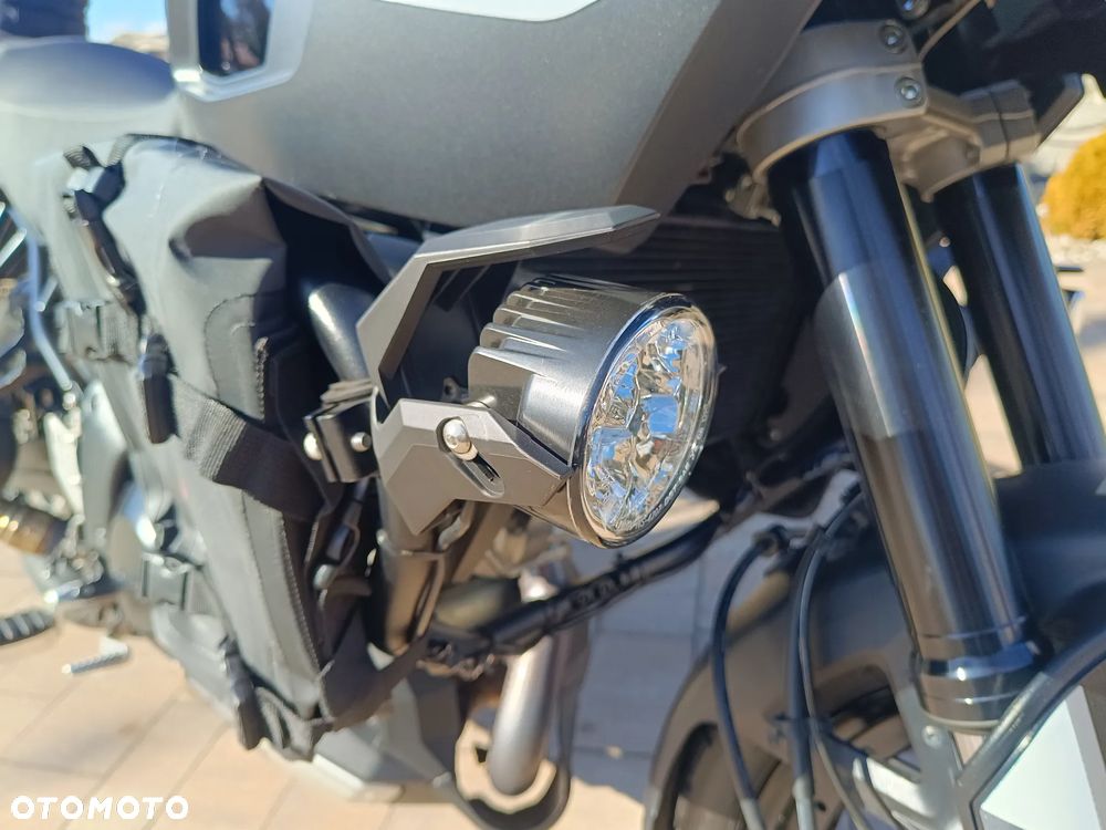 Suzuki V-STROM - 19