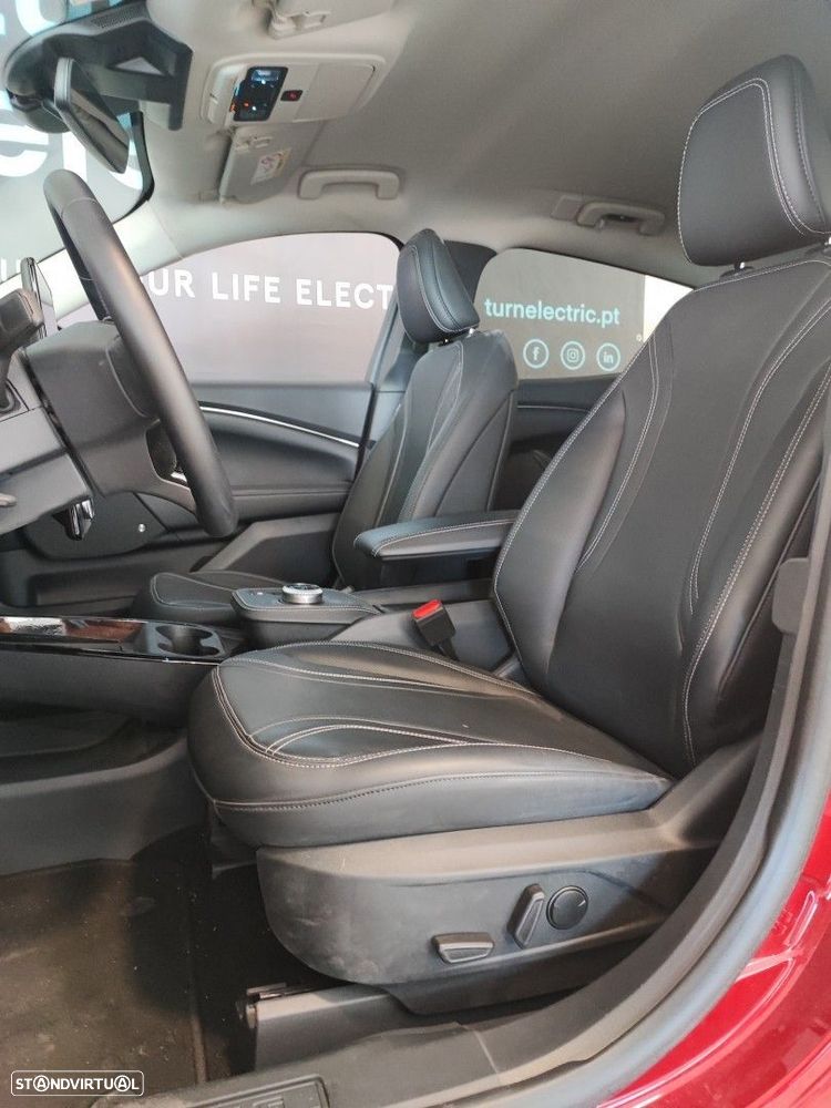 Ford Mustang Mach-E 75.7 kWh Base - 12